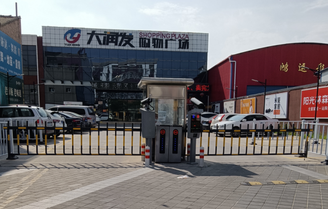 陕西西安渭南县大润发广场停车场项目